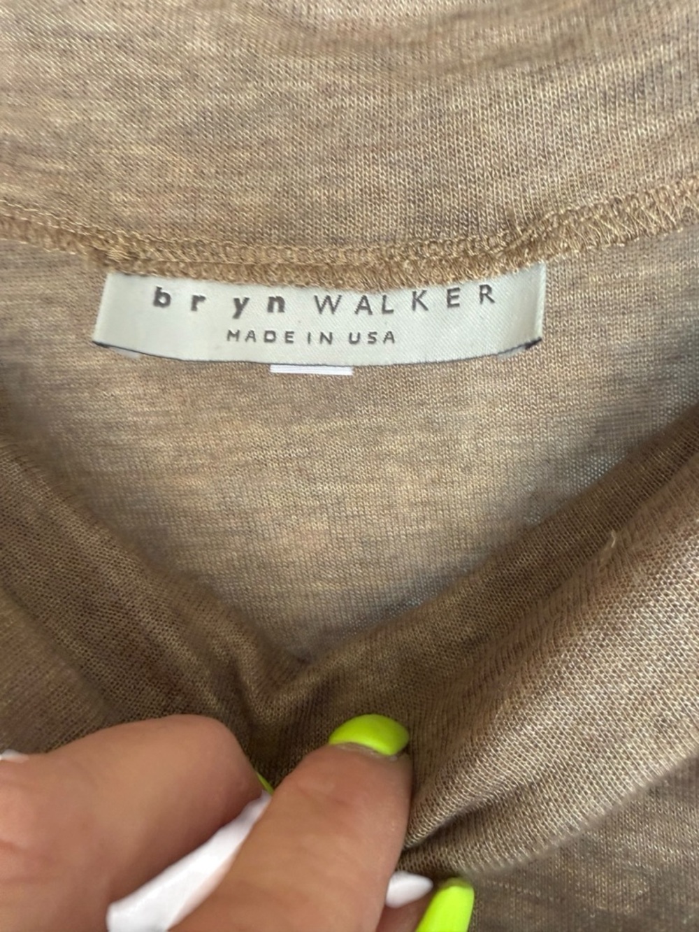 bryn WALKER NWOT Lightweight Beige Top - Picture 2 of 4